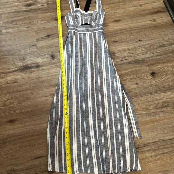 BCBG Max Azaria cut out sleeveless cross back dress - Picture 3 of 16